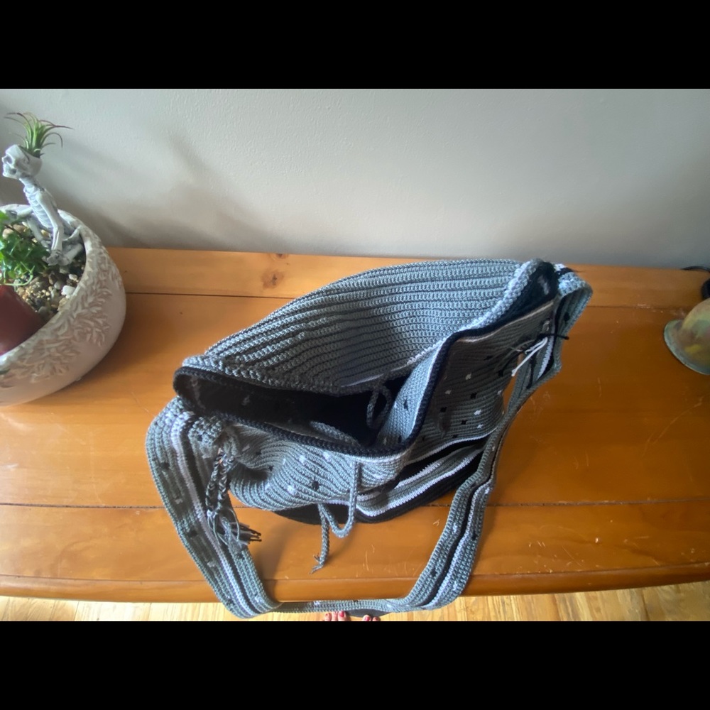 Handmade Colombian Mochila - Picture 4 of 4